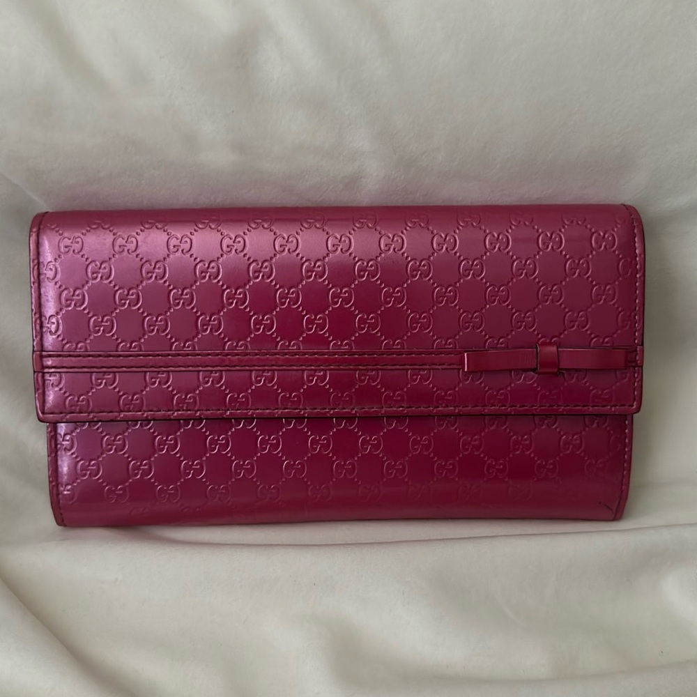 GUCCI 🩷Hot Pink patent micro GG leather long wallet Authentic beauty